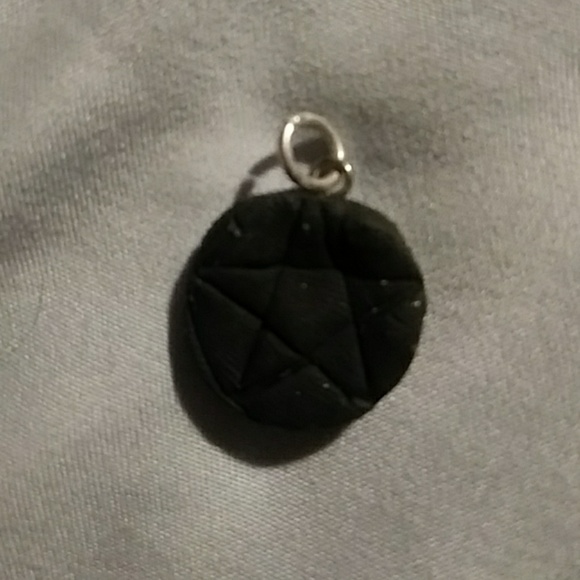 Accessories - Pentagram charm